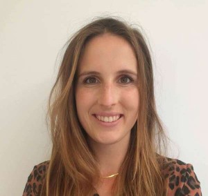 Dr. Elien Acke